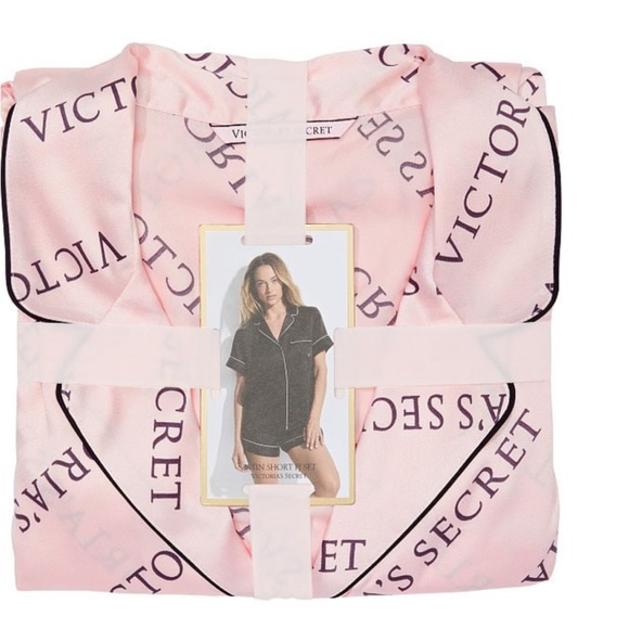 Brand New VS Satin Short Paiama Set (XL) & Bombshell Candle 10.2oz BUNDLE - Picture 7 of 9